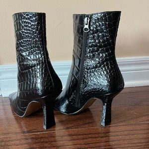 Lintervalle Booties style name BOURGET